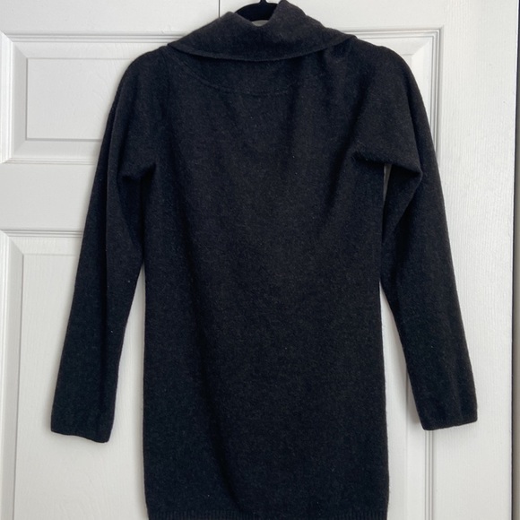 Vince charcoal gray Sz M Cashmere Cowl Neck Sweater - Picture 4 of 6